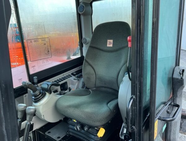 JCB 86C-1TAB