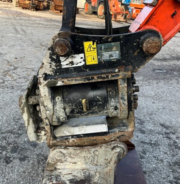 JCB 86C-1TAB