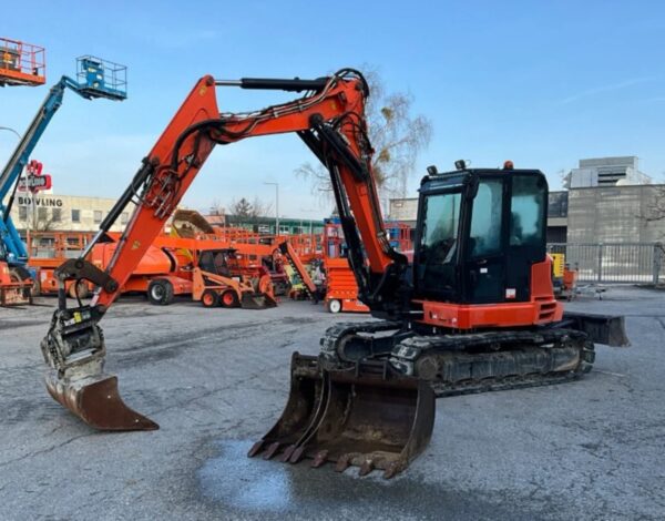 JCB 86C-1TAB