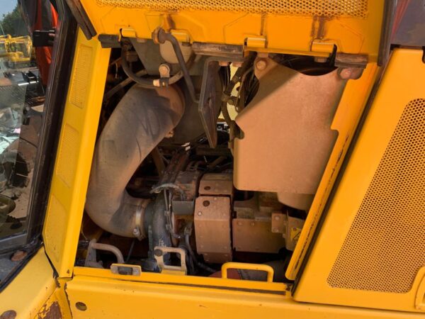Komatsu D65PX-18